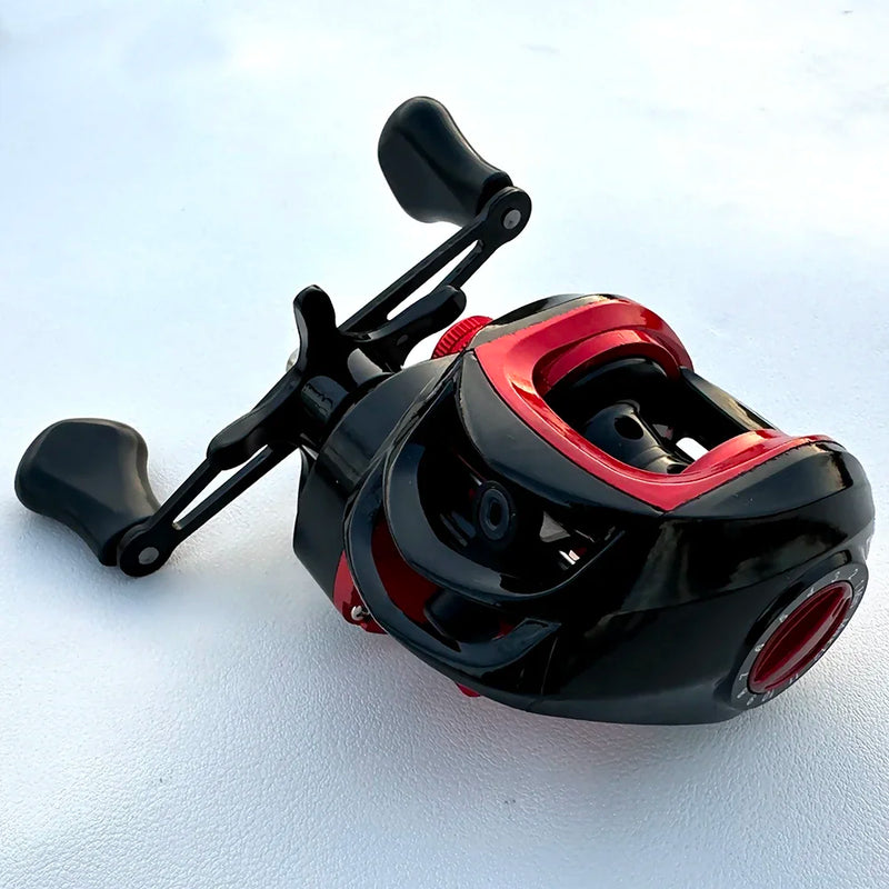 Alta velocidade 7.2: 1 Gear Ratio Baitcasting Carretel de pesca Max Drag 8kg Ultra Light